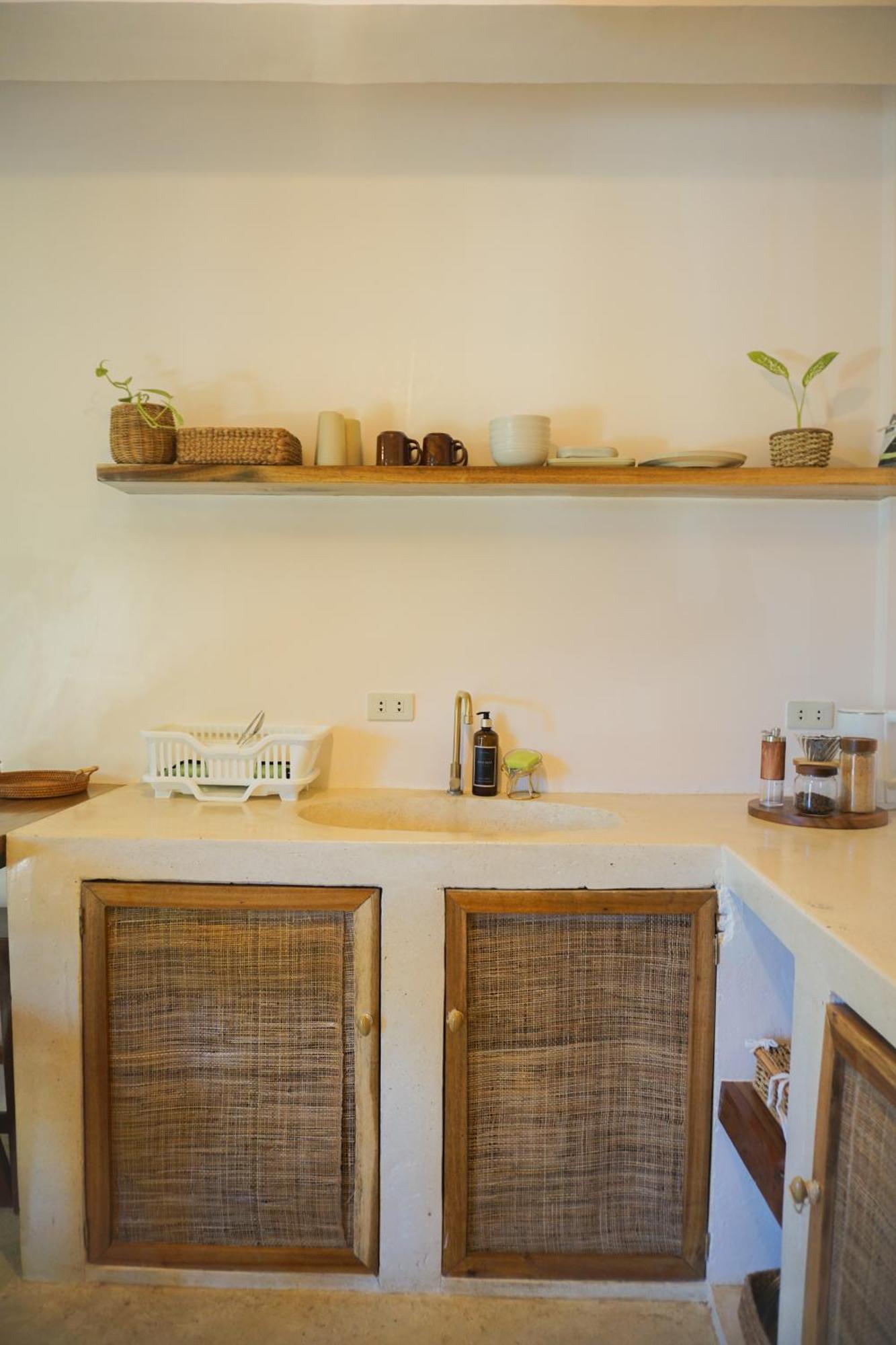 Greenhouse Siargao Roadside Boutique Apartments General Luna  Buitenkant foto