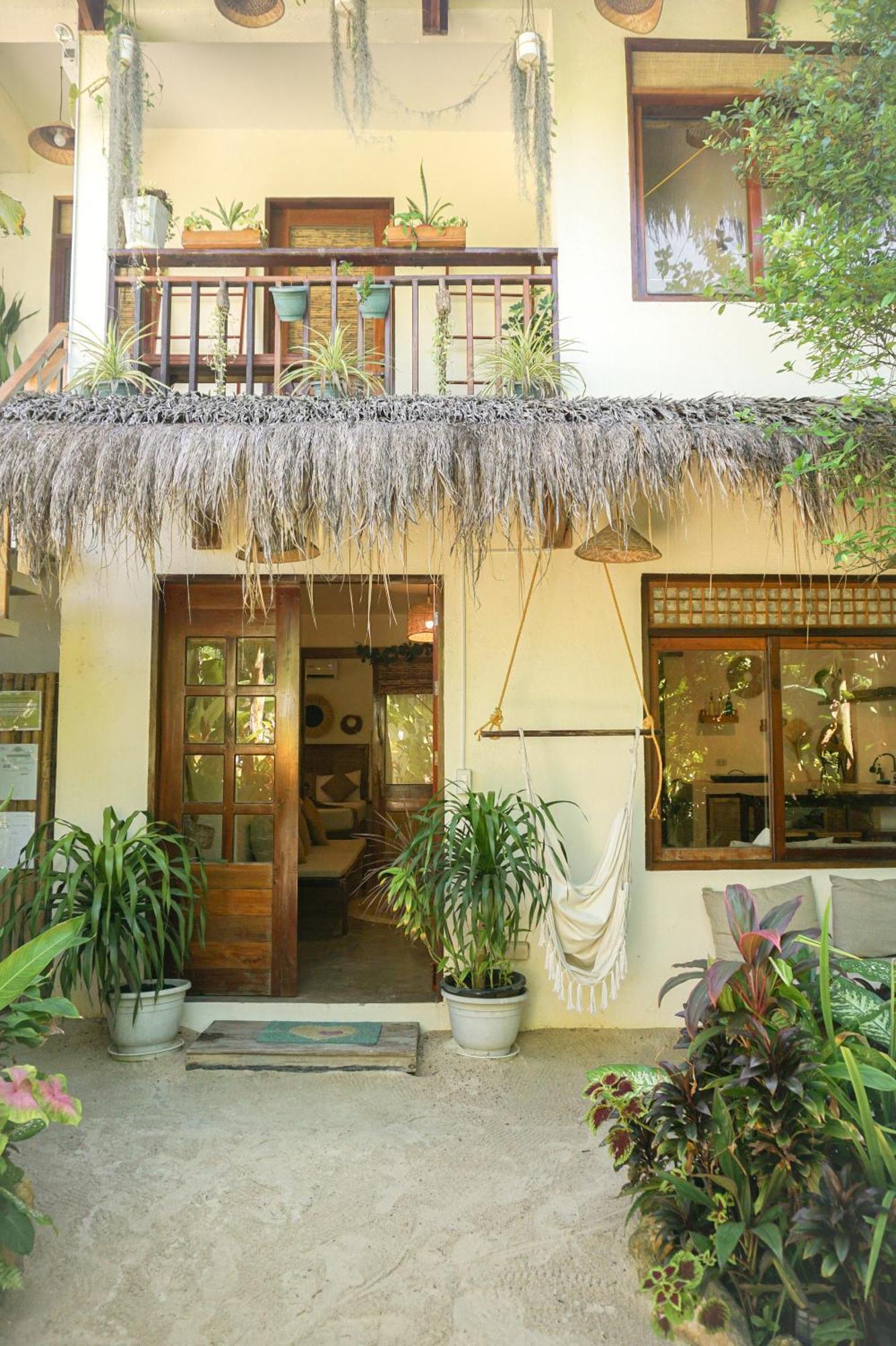Greenhouse Siargao Roadside Boutique Apartments General Luna  Buitenkant foto